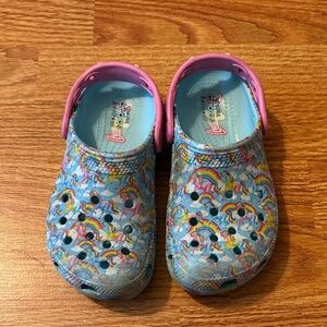 CROCS Kids Lisa Frank Unicorn & Rainbow Clogs with Pink Strap